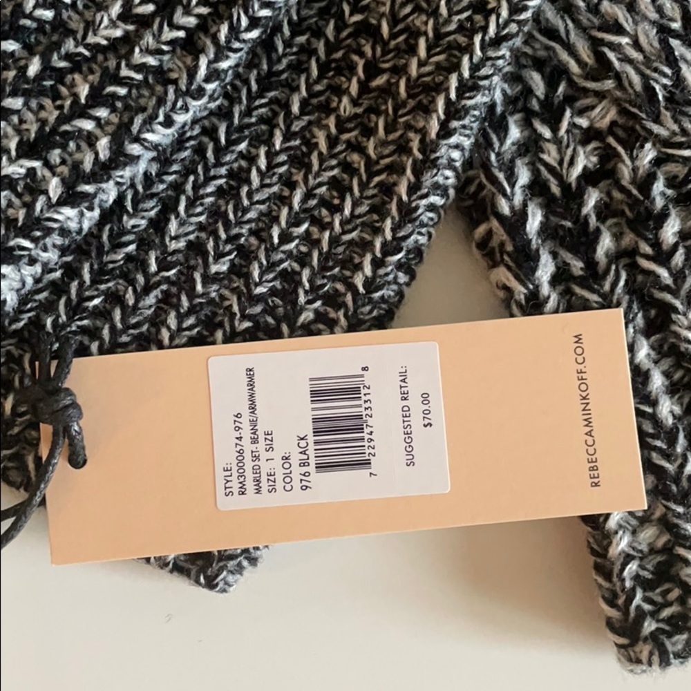 Beanie/armwarmer set - Picture 2 of 4